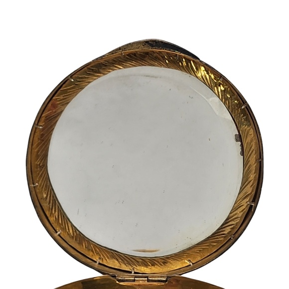 800 Silver Gold Vermeil Italian Carved Shell Mirror Comapct #18463 - Picture 6 of 10